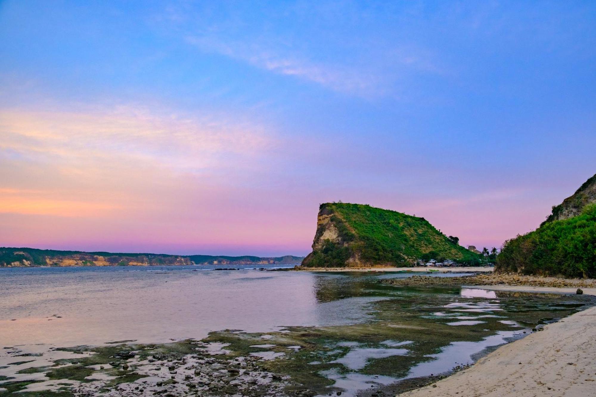 Inlight Lombok Beach Hotel Kuta  Exterior foto